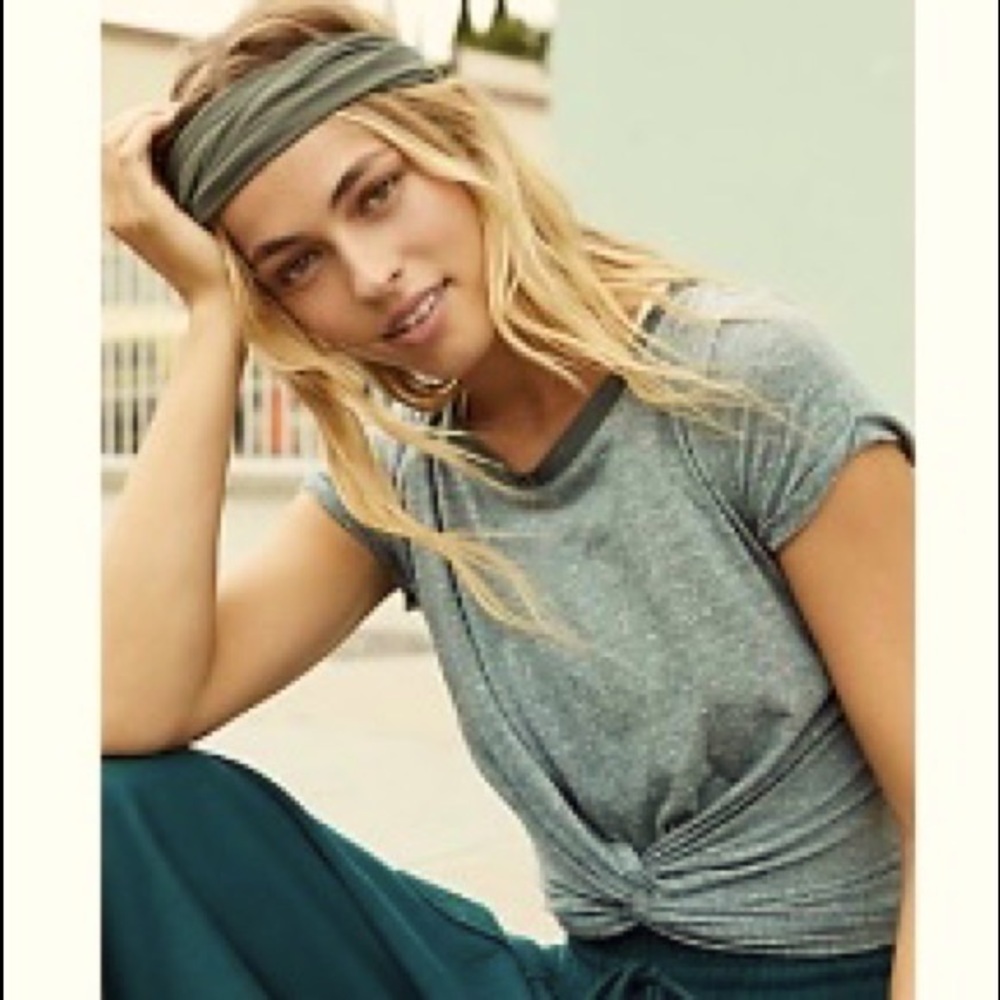 Free People— Run In The Sun Solid Tee - Picture 2 of 2